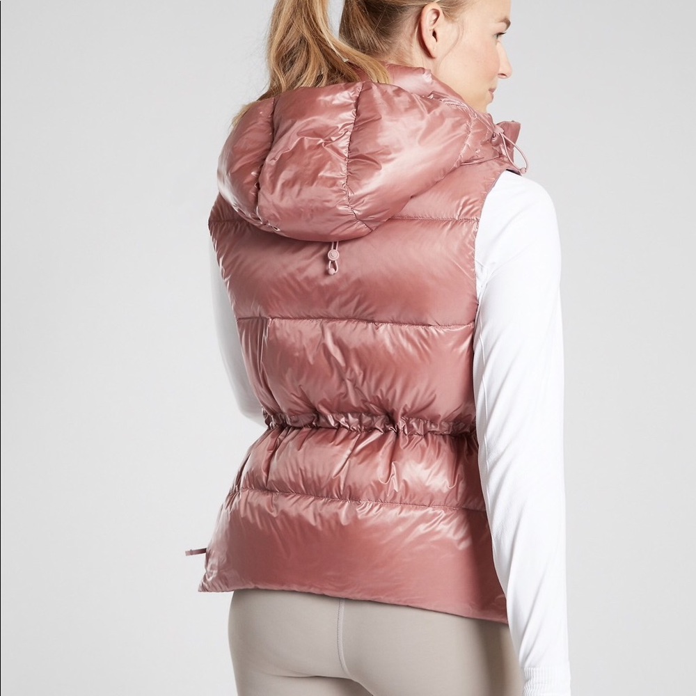 NWT Athleta Lofty Down Vest Dogwood Mauve M-Tall - Picture 4 of 8